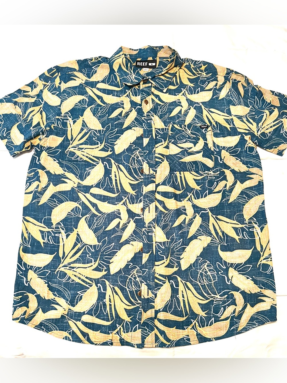 Reef Men’s Teal & Yellow Tropical Coastal Grandfather Surf Button-Down Shirt-L